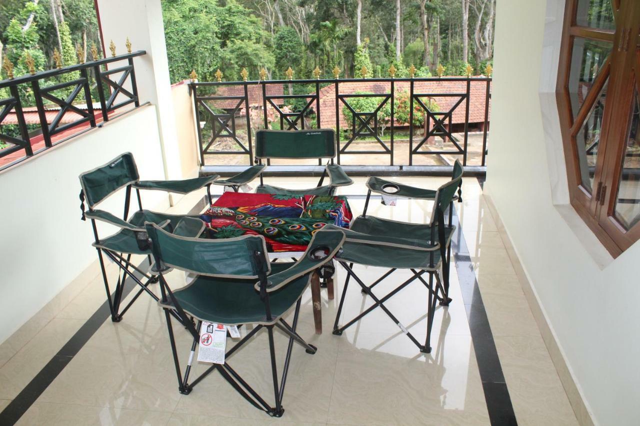 Whistling Woods Farm Stay Kushalnagar Exterior photo