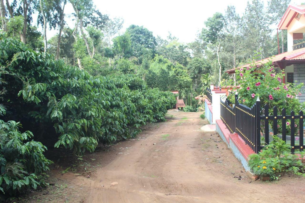 Whistling Woods Farm Stay Kushalnagar Exterior photo